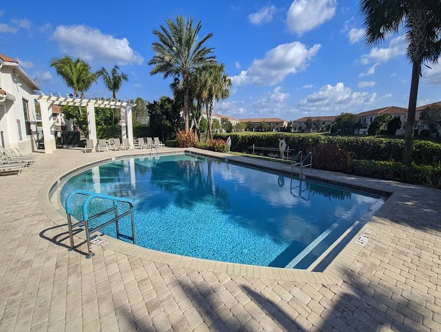 Clean swimming pool in Margate, FL